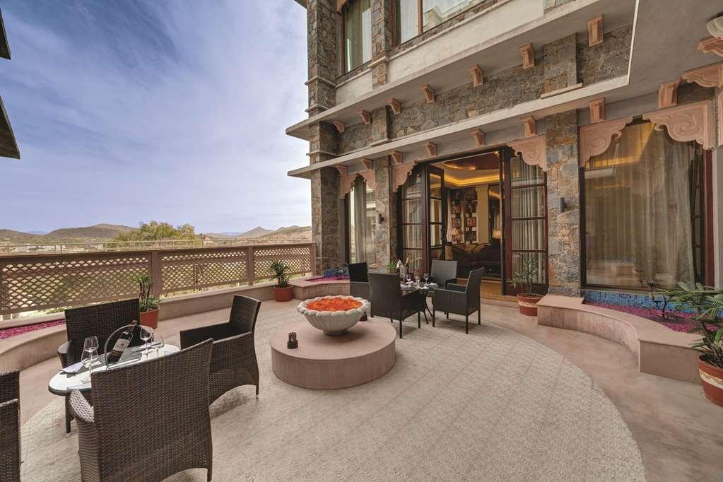 Ramada Udaipur Resort & Spa Съоръжения снимка