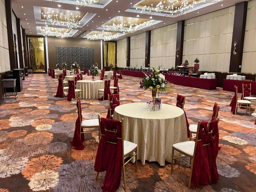 Ramada Udaipur Resort & Spa Екстериор снимка