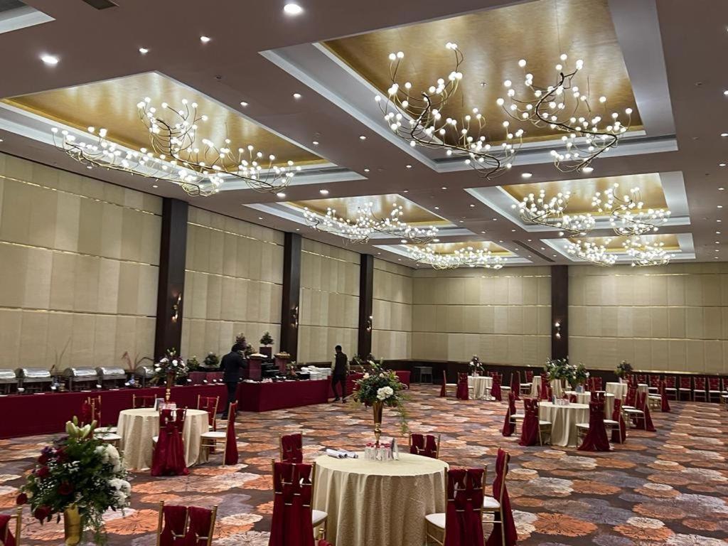 Ramada Udaipur Resort & Spa Екстериор снимка