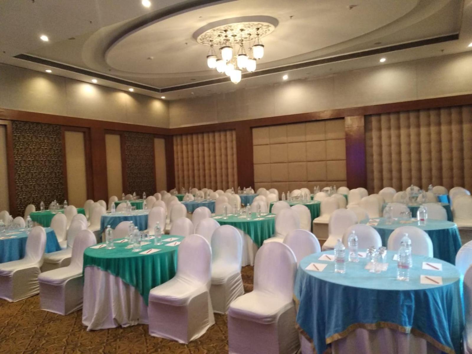 Ramada Udaipur Resort & Spa Екстериор снимка