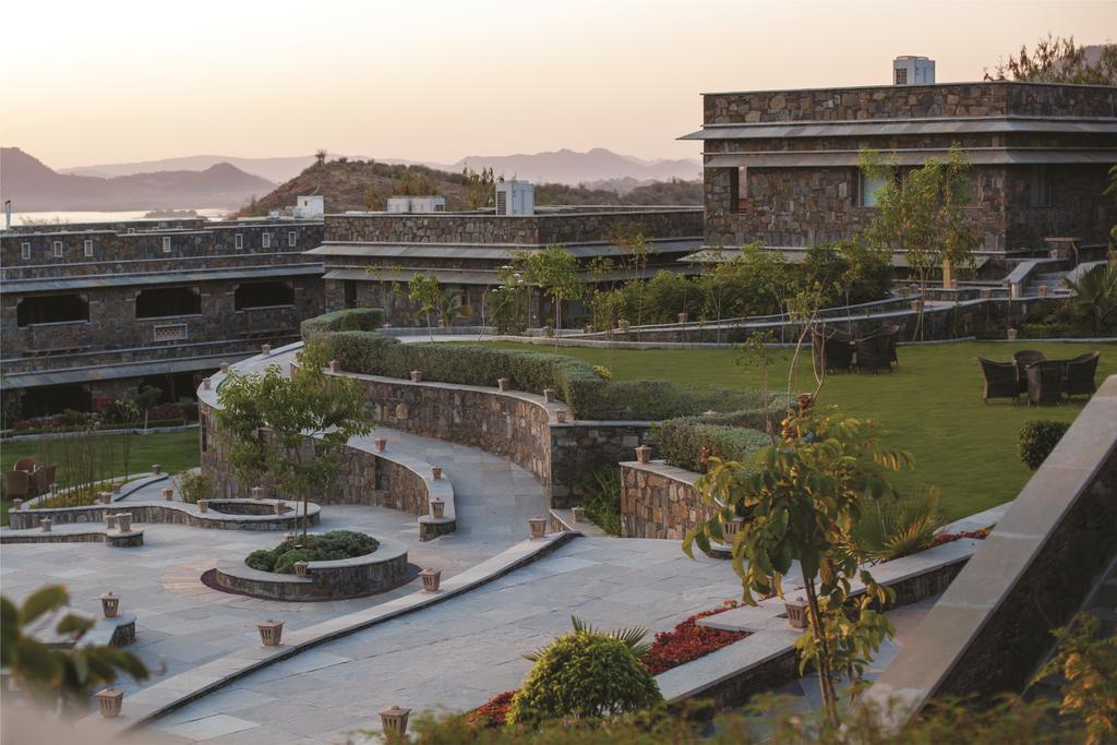 Ramada Udaipur Resort & Spa Екстериор снимка