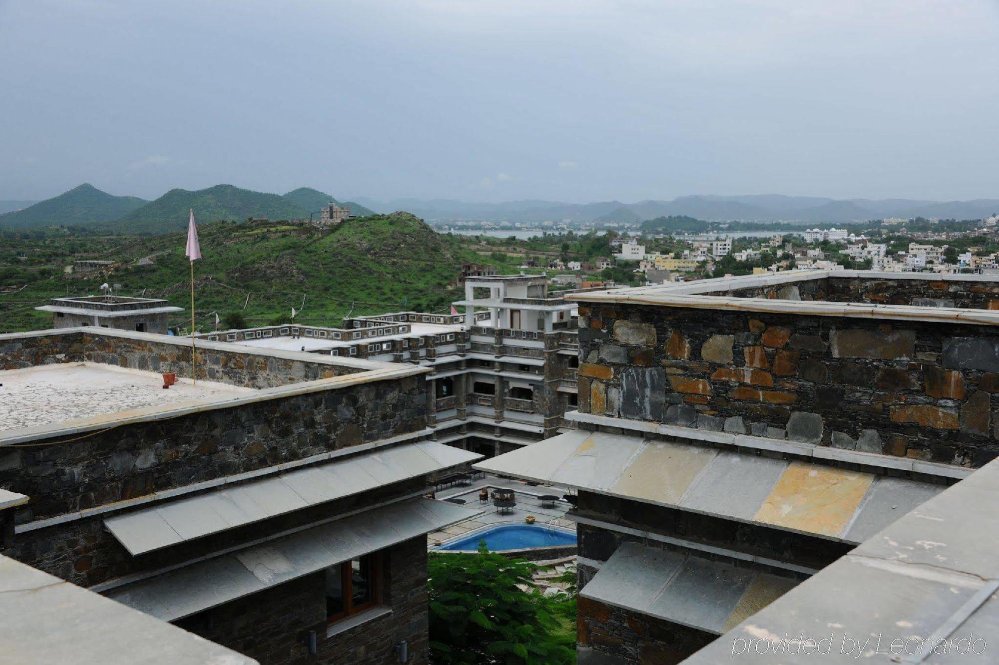 Ramada Udaipur Resort & Spa Екстериор снимка