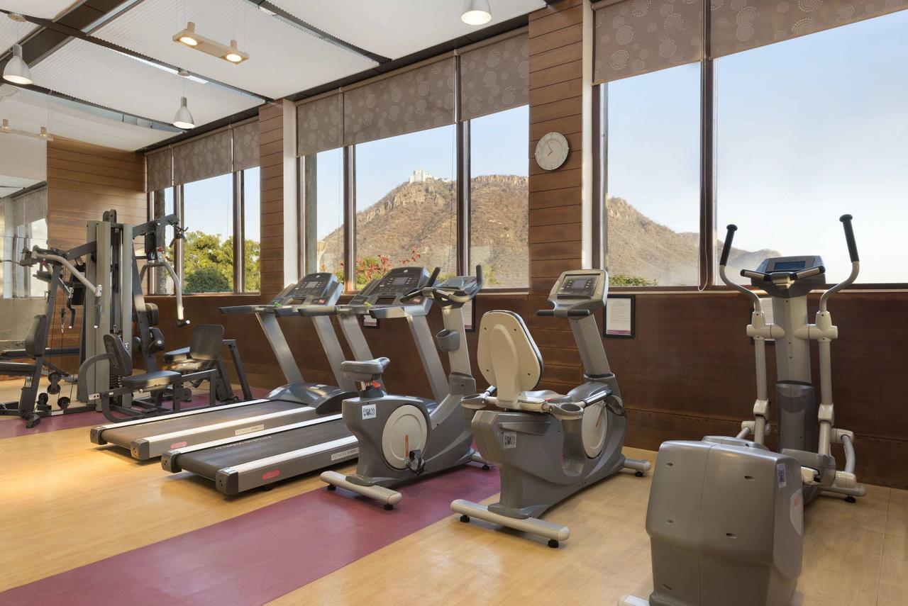 Ramada Udaipur Resort & Spa Екстериор снимка