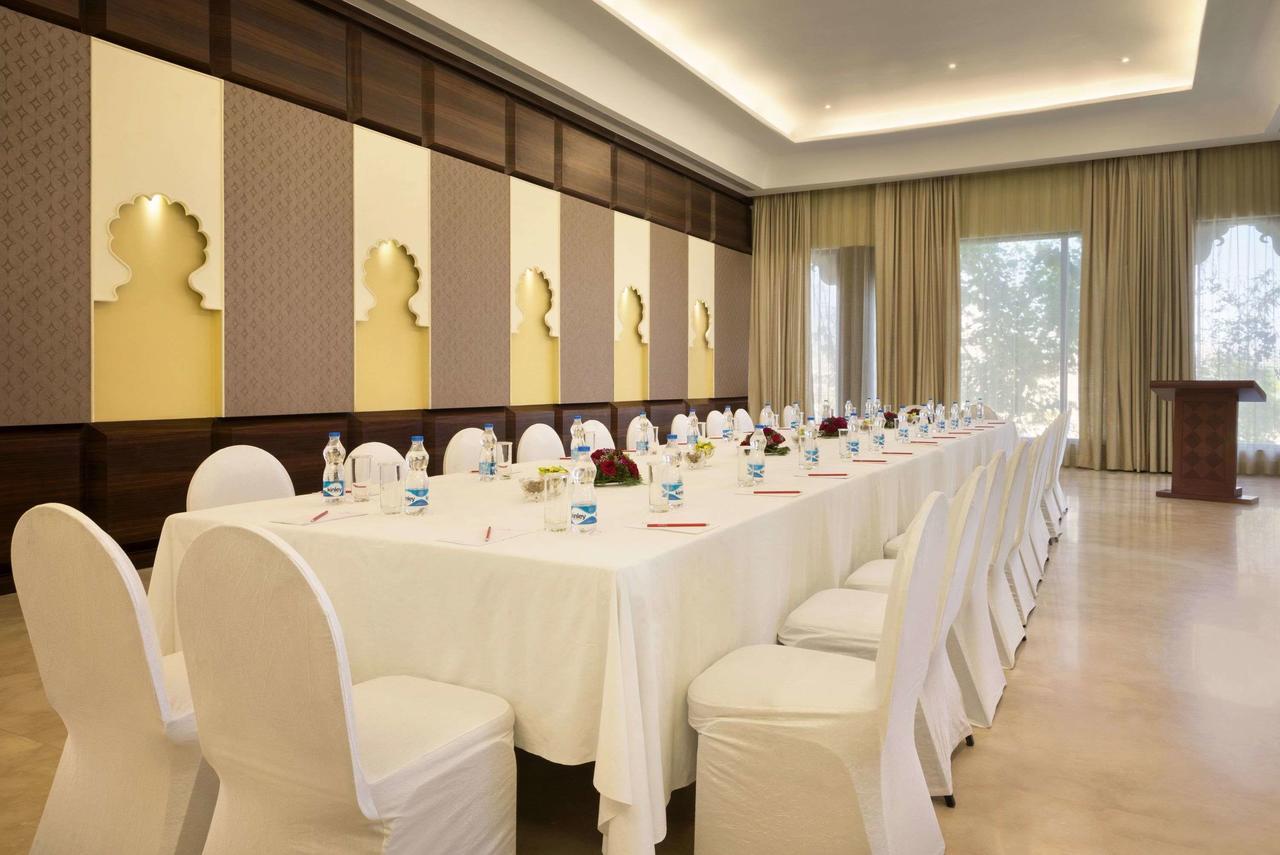 Ramada Udaipur Resort & Spa Екстериор снимка